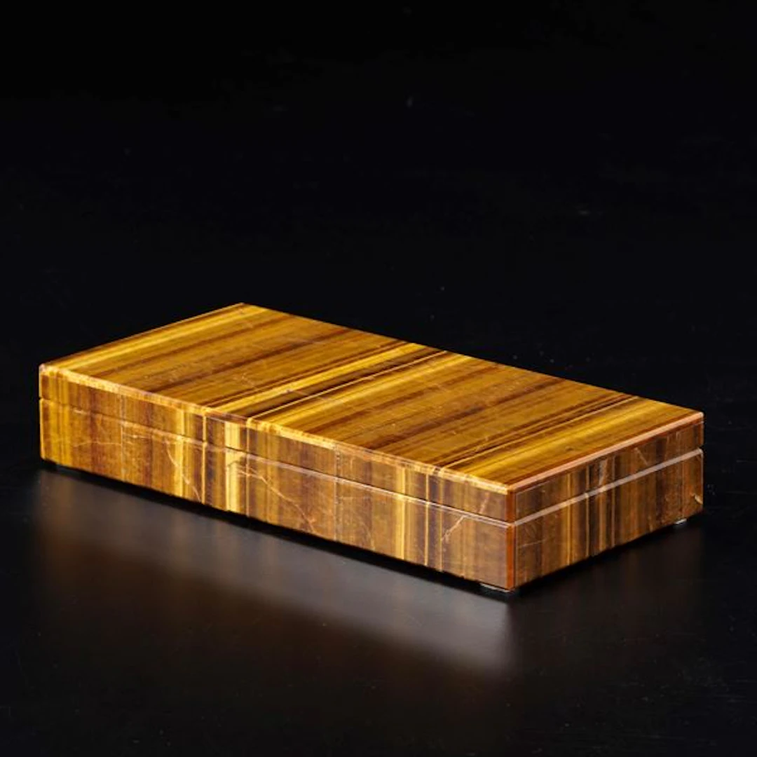 Elegant tiger's eye box set