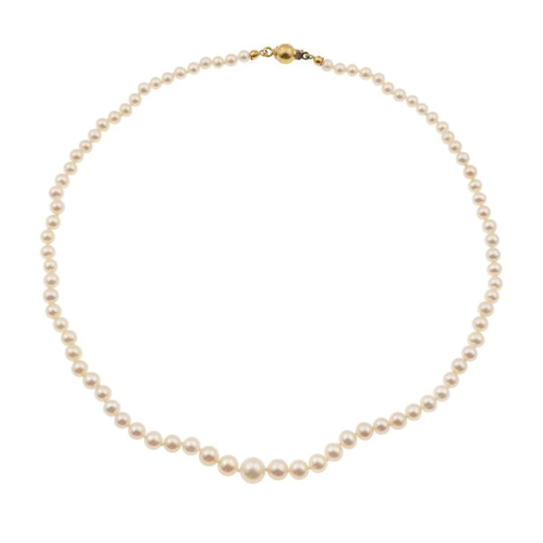 Cultured pearl and gold necklace