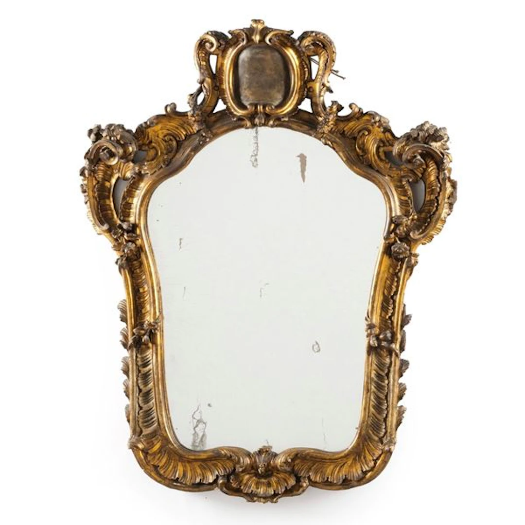 Specchiera in legno intagliato e dorato. XIX secolo