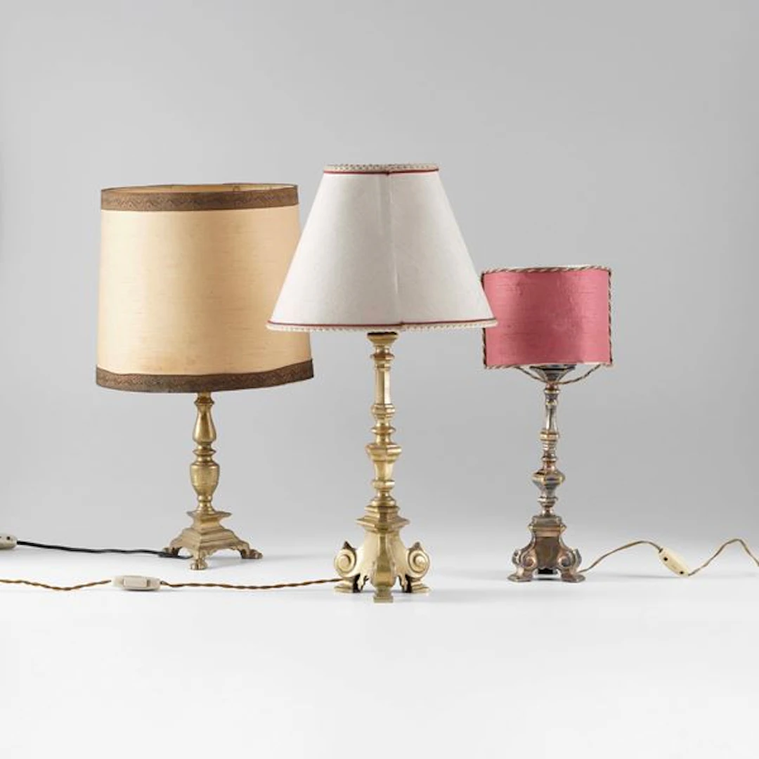 Tre diverse lampade da tavolo. XX secolo
