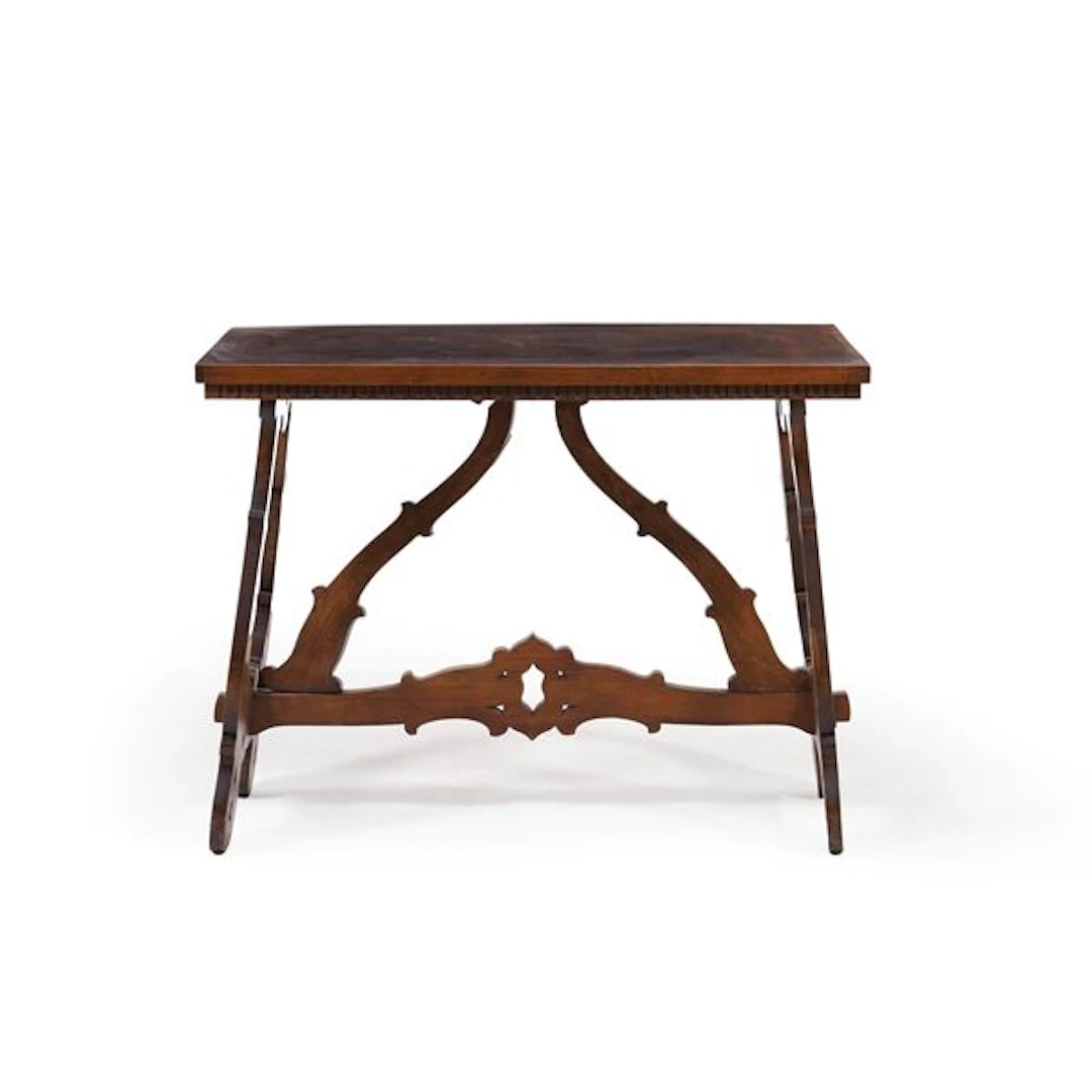 Tavolo in legno con gambe a lira. XX secolo