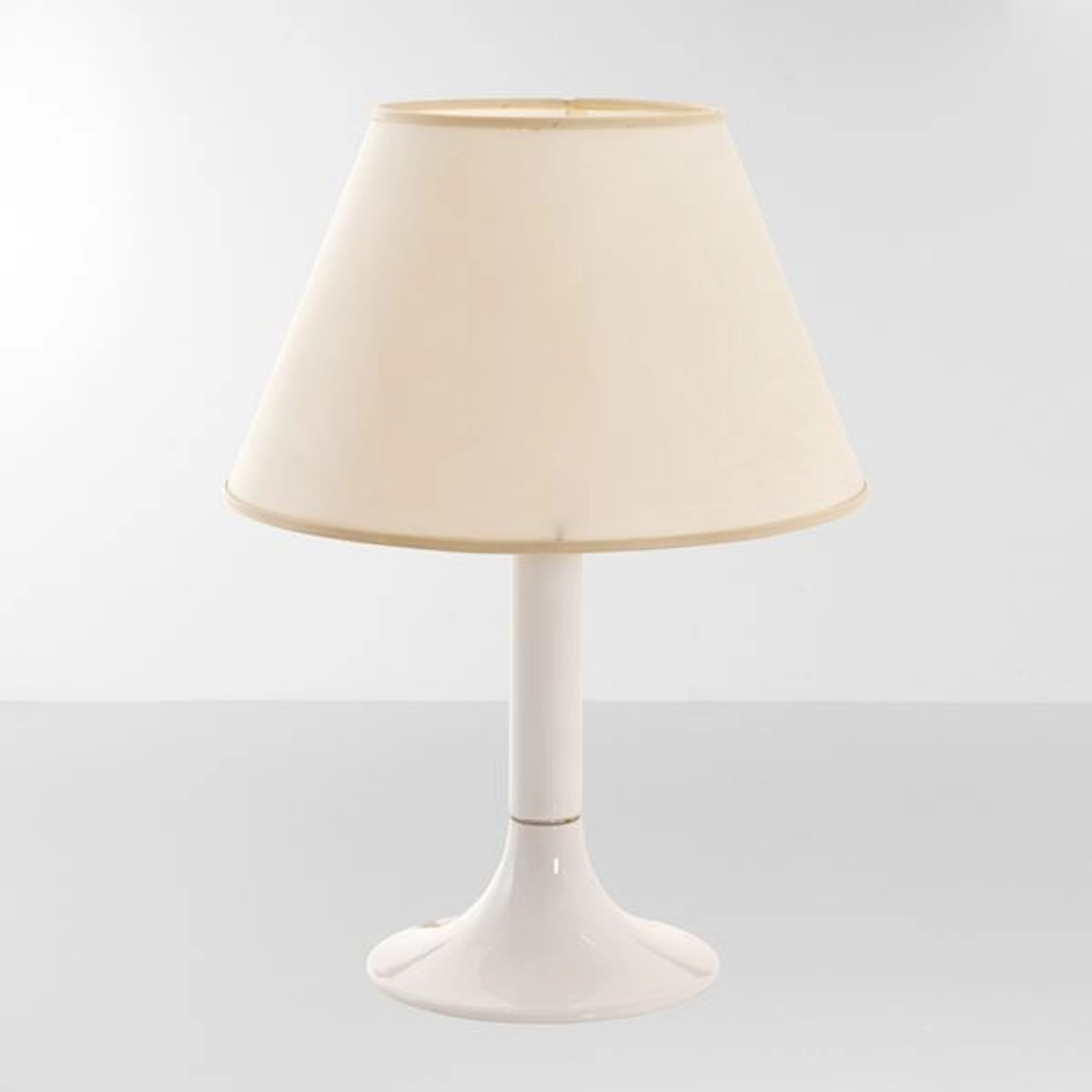 Lampada da tavolo.