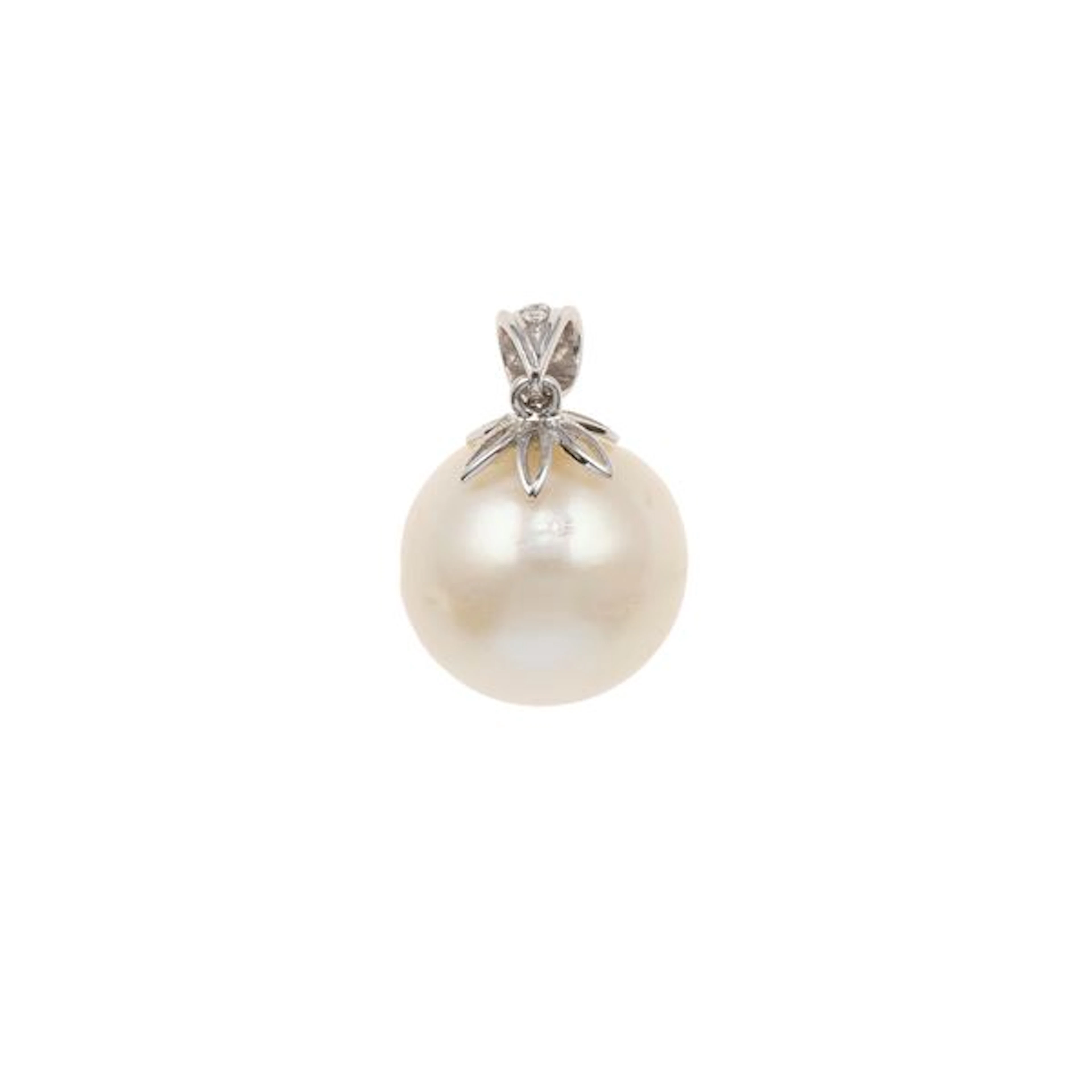 Australian pearl and gold pendant