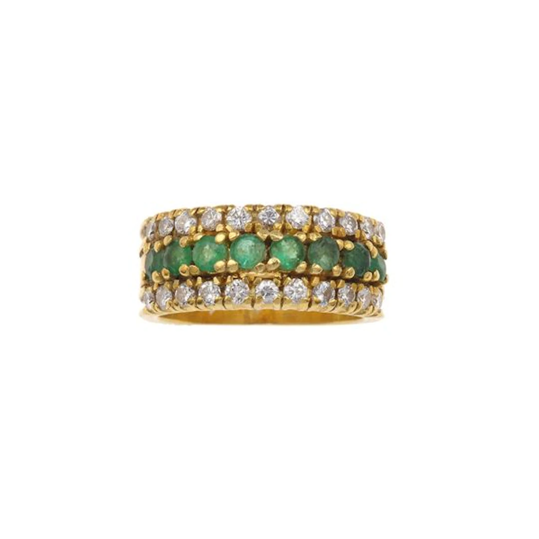 Diamond, emerald and gold ring