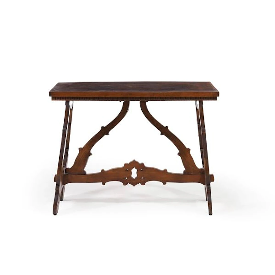 Tavolo in legno con gambe a lira. XX secolo