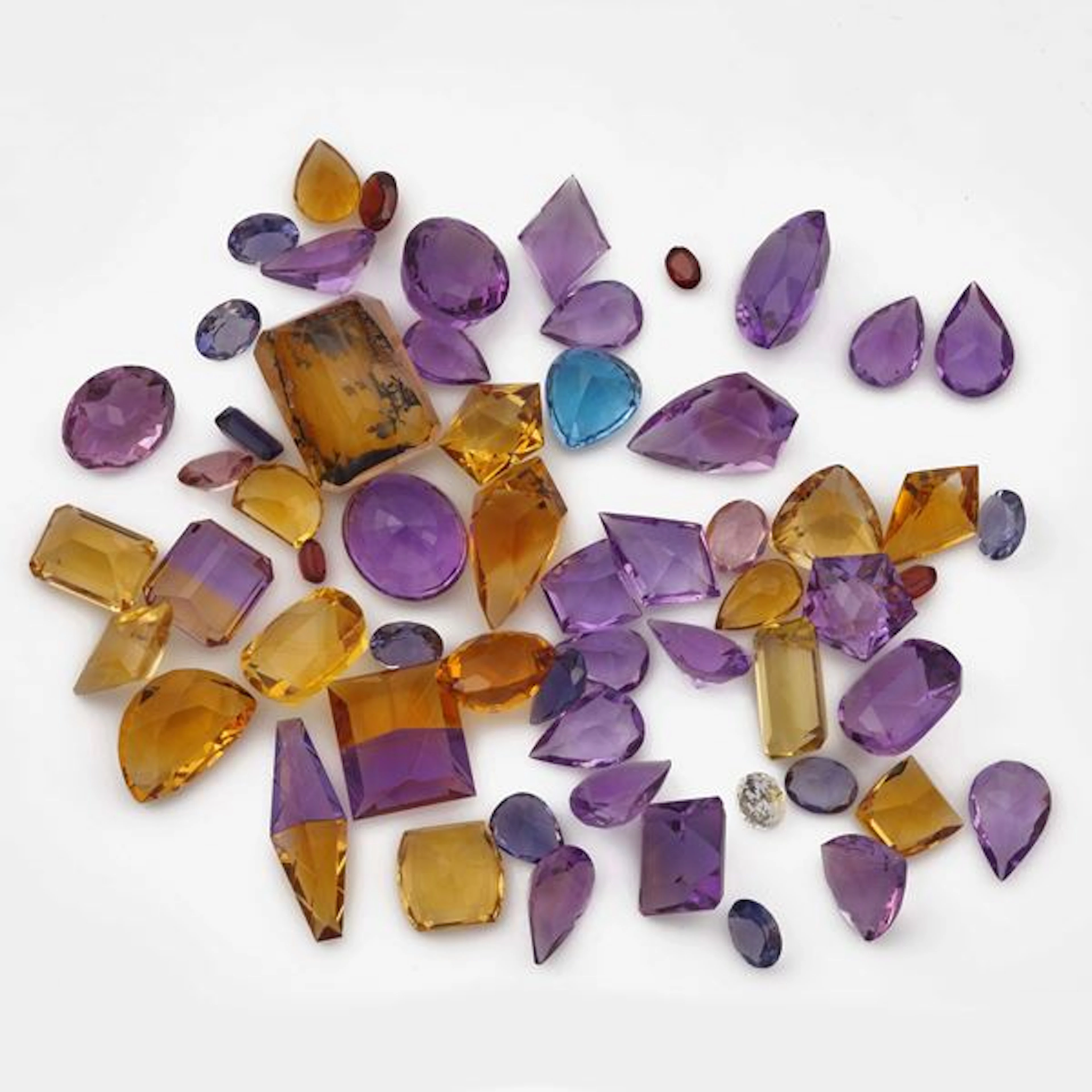 Collection of unmounted multicolored quartz, of various shapes and