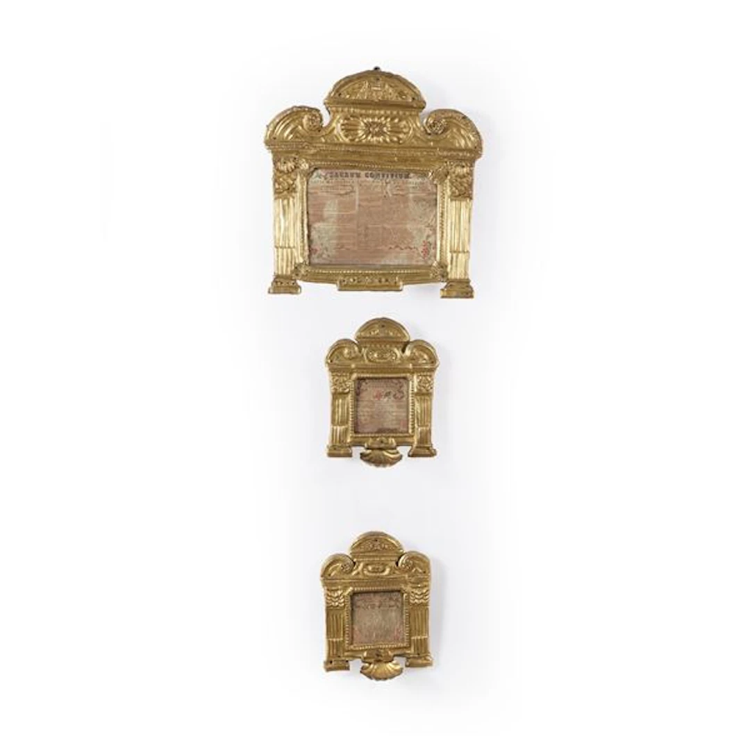 Trittico di cartagloria in metallo dorato