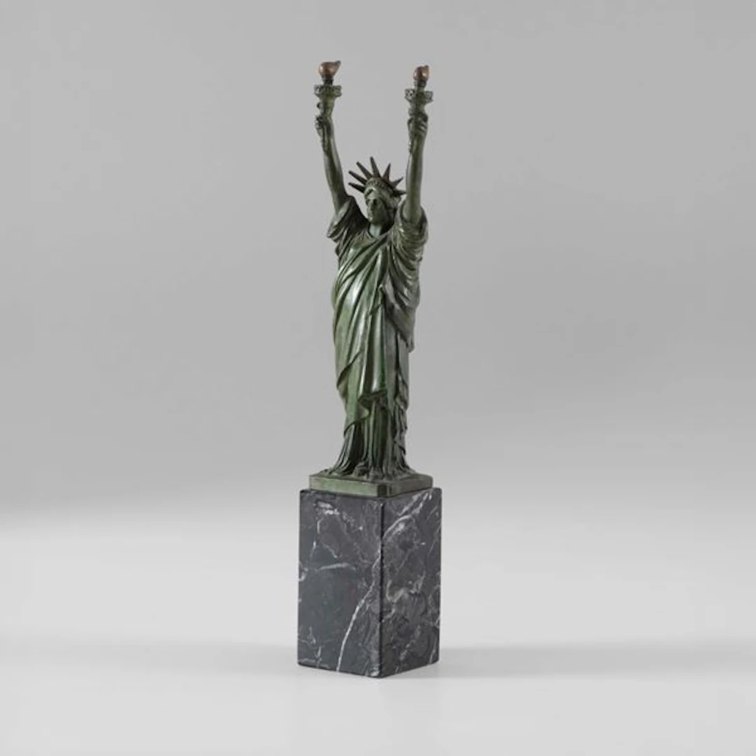 Fonderia Venturi Arte, XX secolo Statua della libertÃ surrealista