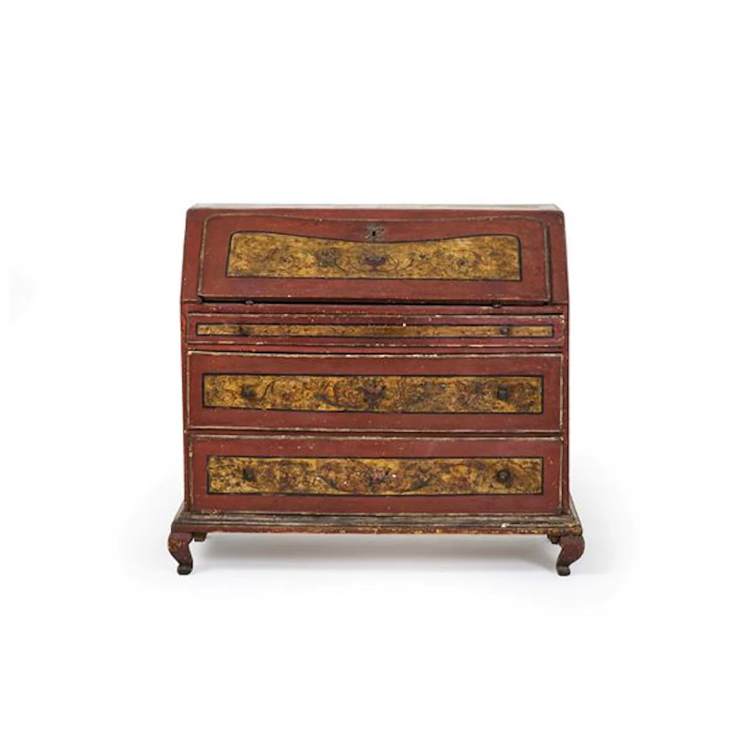 Ribalta in legno laccato. XVIII secolo