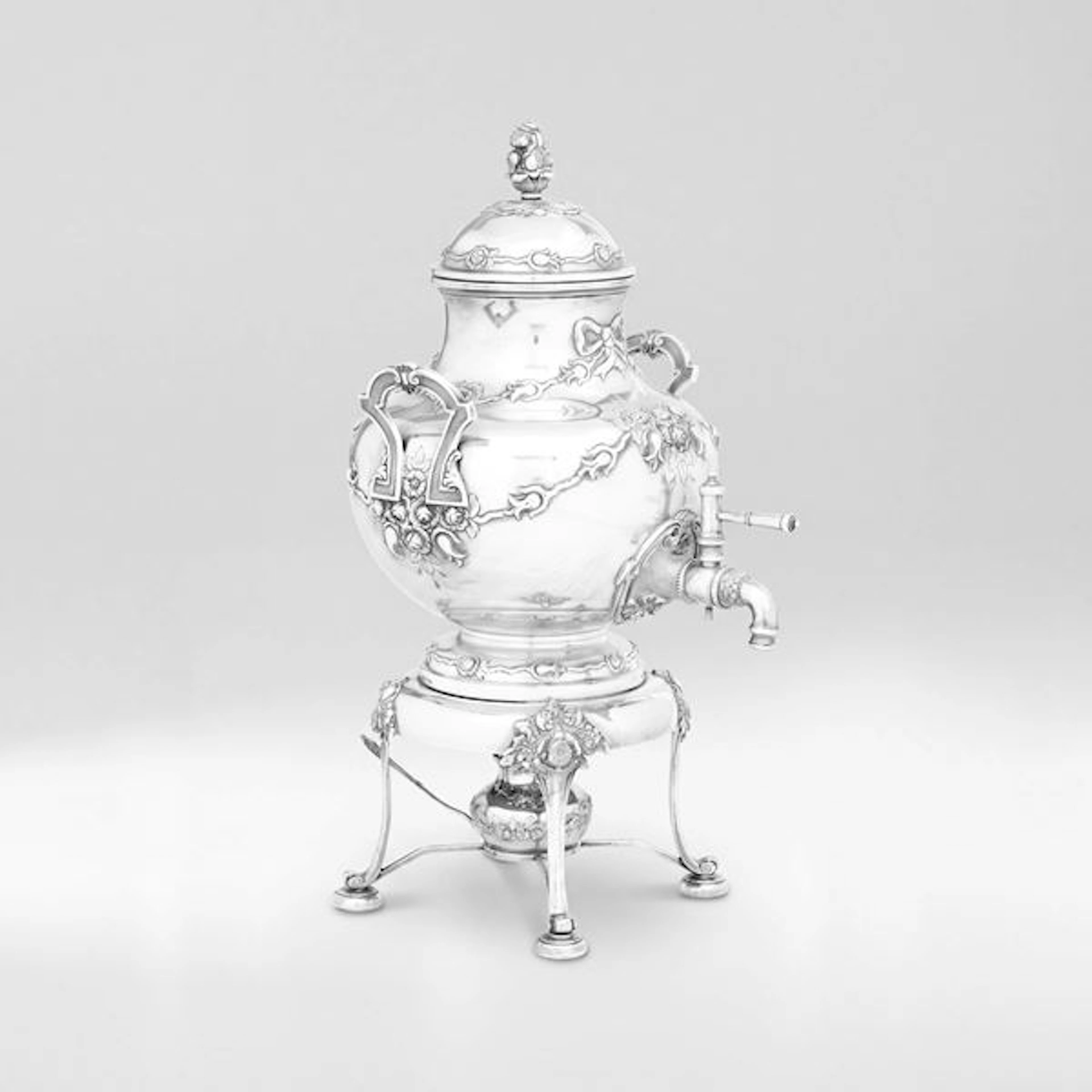Samovar. Argenteria artistica milanese del XX secolo. Argentiere Virginio