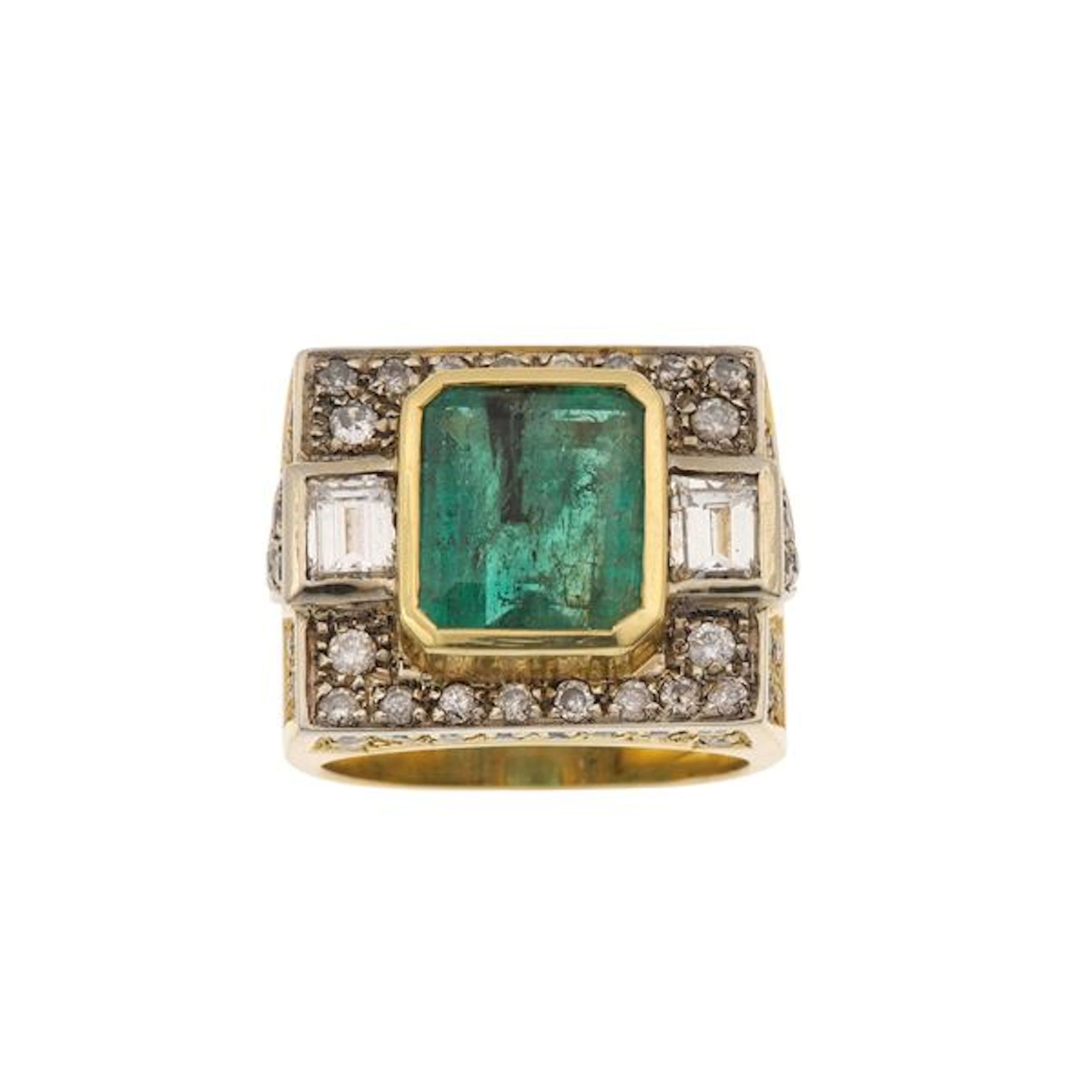 Emerald, diamond and gold ring