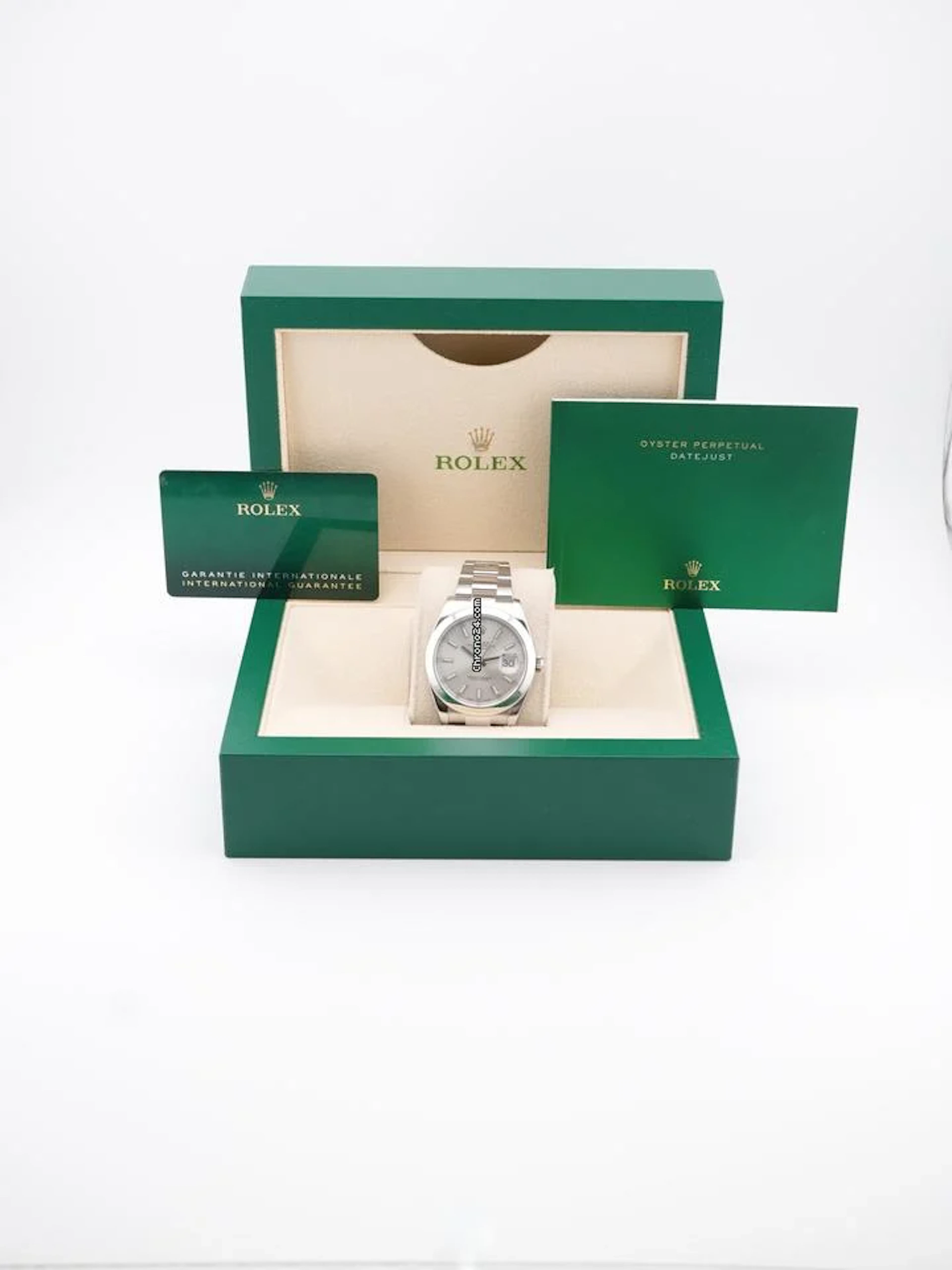 Rolex Datejust 41 126300 Datejust 41 mm Smooth Bezel Silver Index