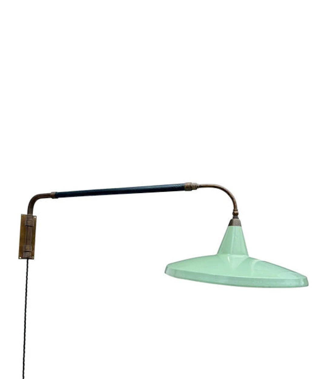 An Italian 1950s Stilnovo brass extendable telescopic wall light with