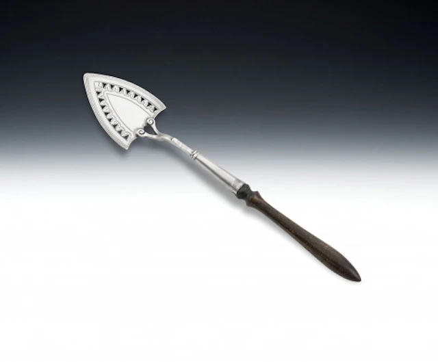 Bateman Family. A rare George III Butter Spade made in London in 1794