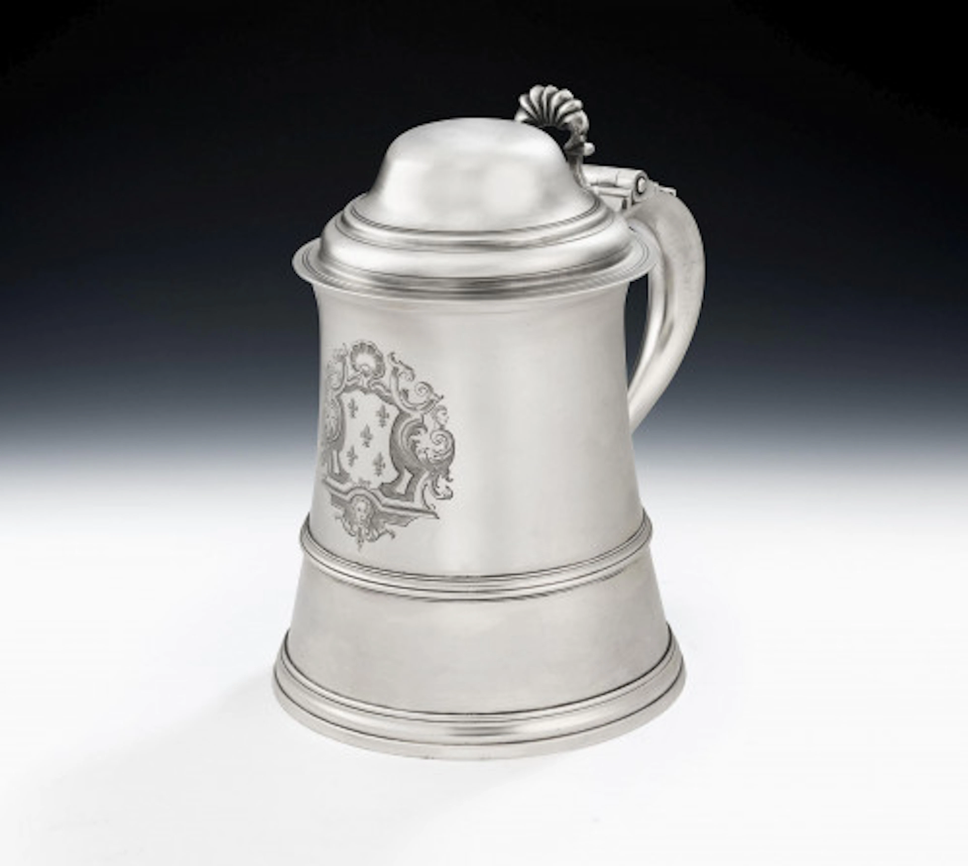 An exceptional and very unusual George III "fLARED" tANKARD MADE IN