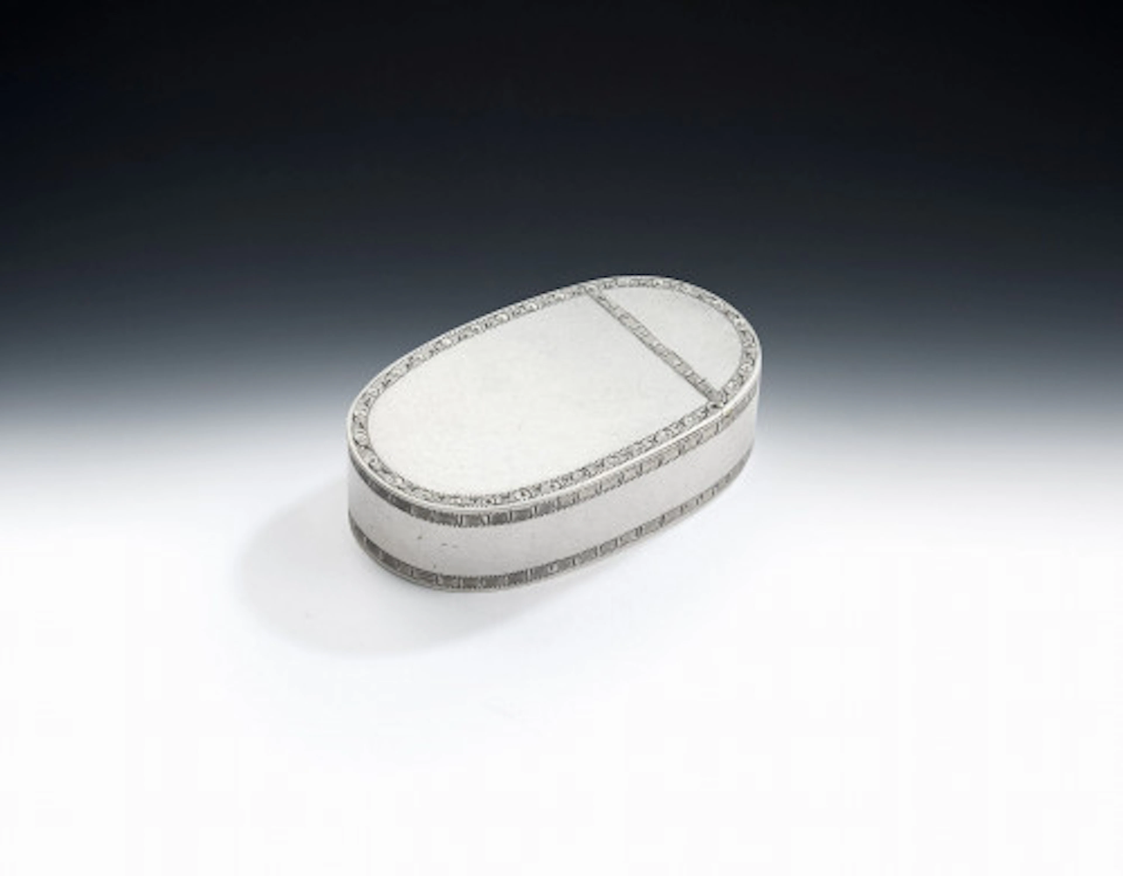 A fine George III hinged Lady's Snuff Box made in London in 1799 by