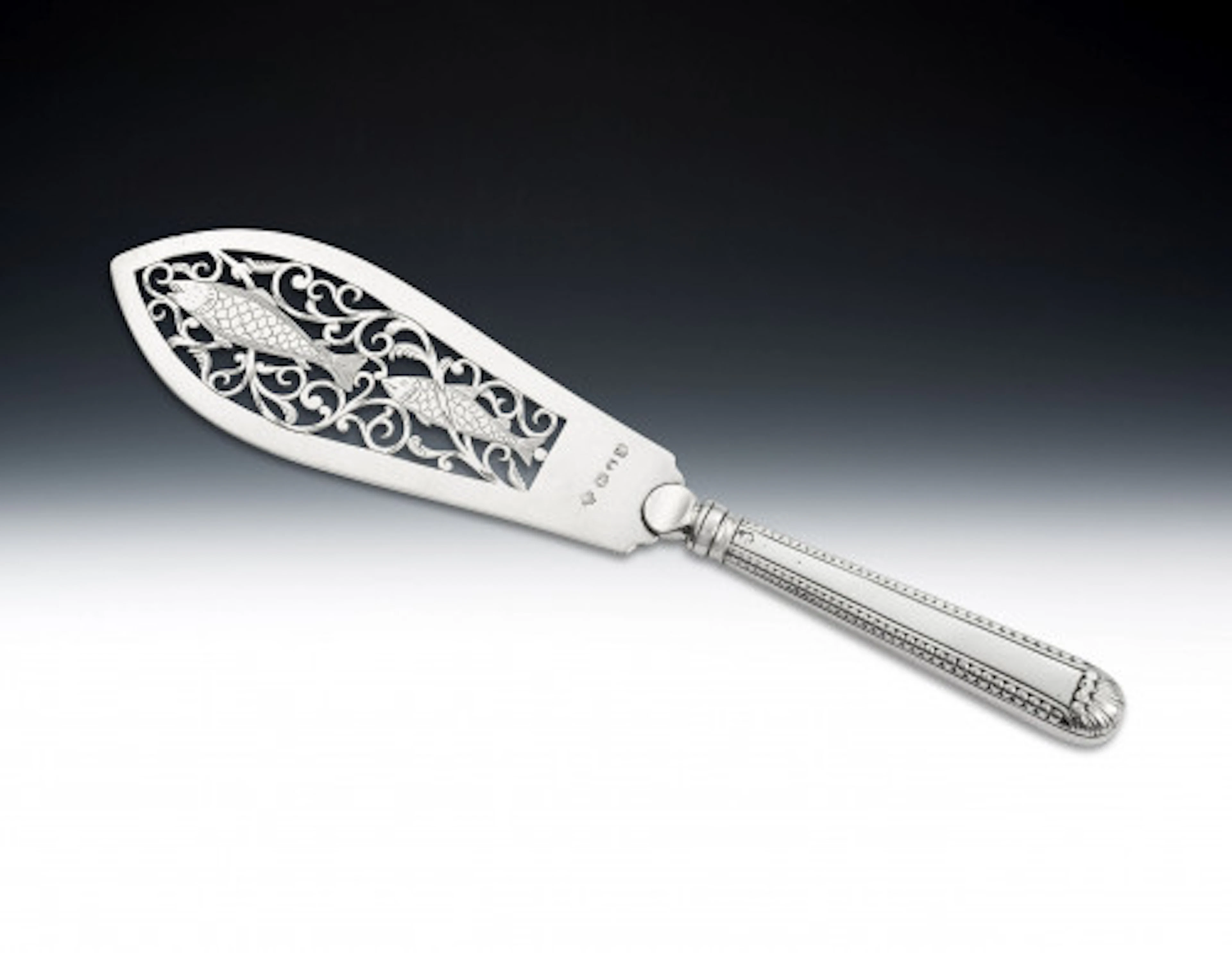 A very fine George III Serving Slice made in London 1775 by Charles