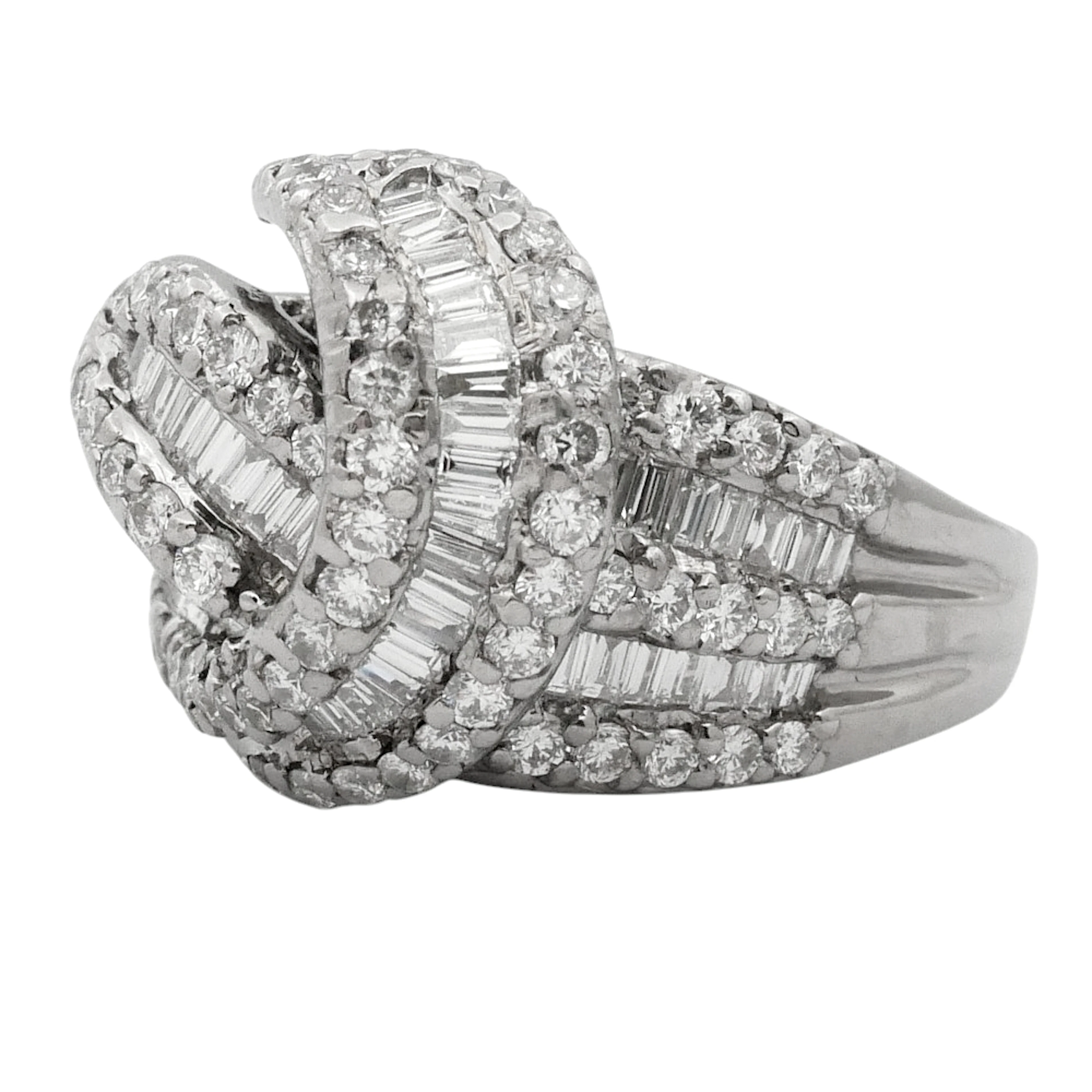 Vintage Diamond Gold Swirl Bombé Ring