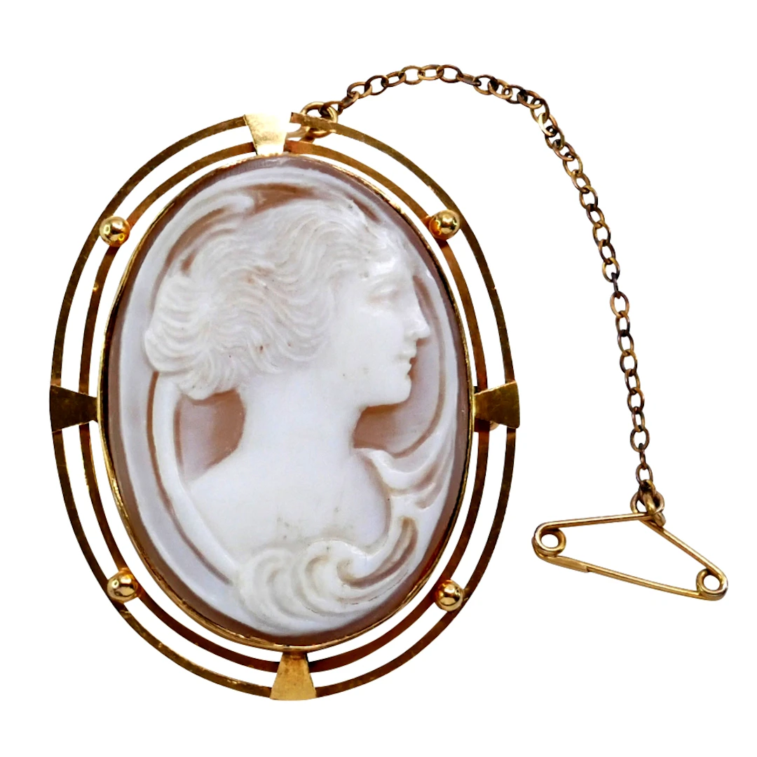Antique Shell Cameo Gold Brooch