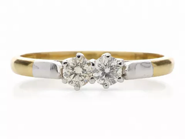 18ct Two Stone Claw Set Diamond Ring 0.33 Carats