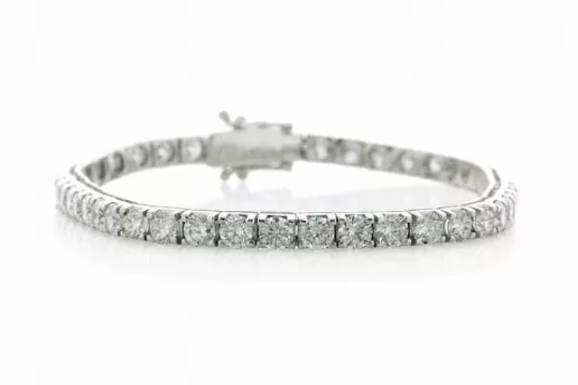 18ct White Gold Tennis Diamond Bracelet 8.65 Carats