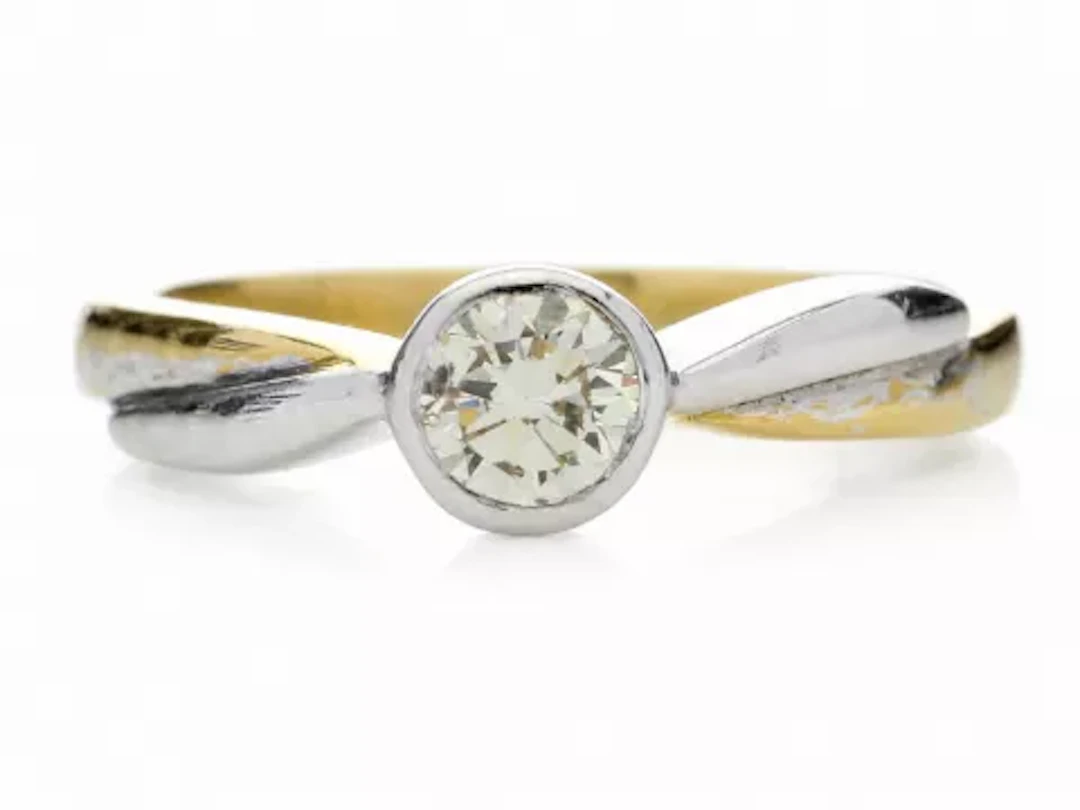 18ct Single Stone Rub Over Set Diamond Ring 0.45 Carats