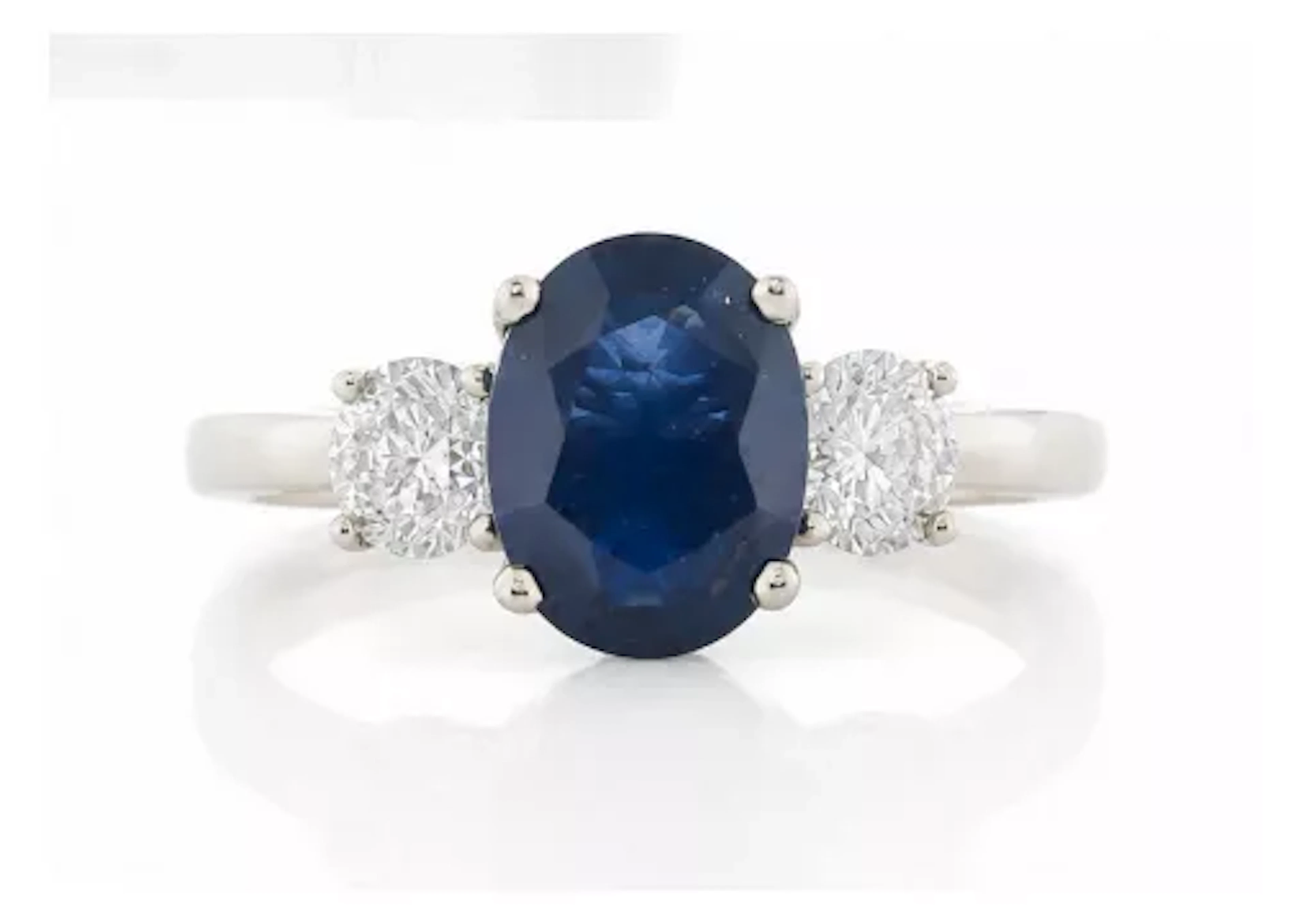 18ct Yellow Gold Three Stone Oval Cut Diamond And Sapphire Ring (S2.16)