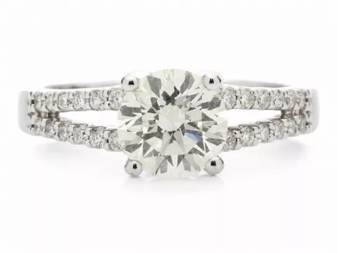 18ct White Gold Solitaire Diamond Ring With Two Rows Shoulder Set 1.75 Carats