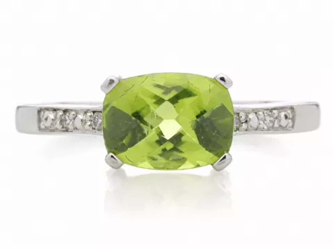 9ct White Gold Peridot Diamond Ring