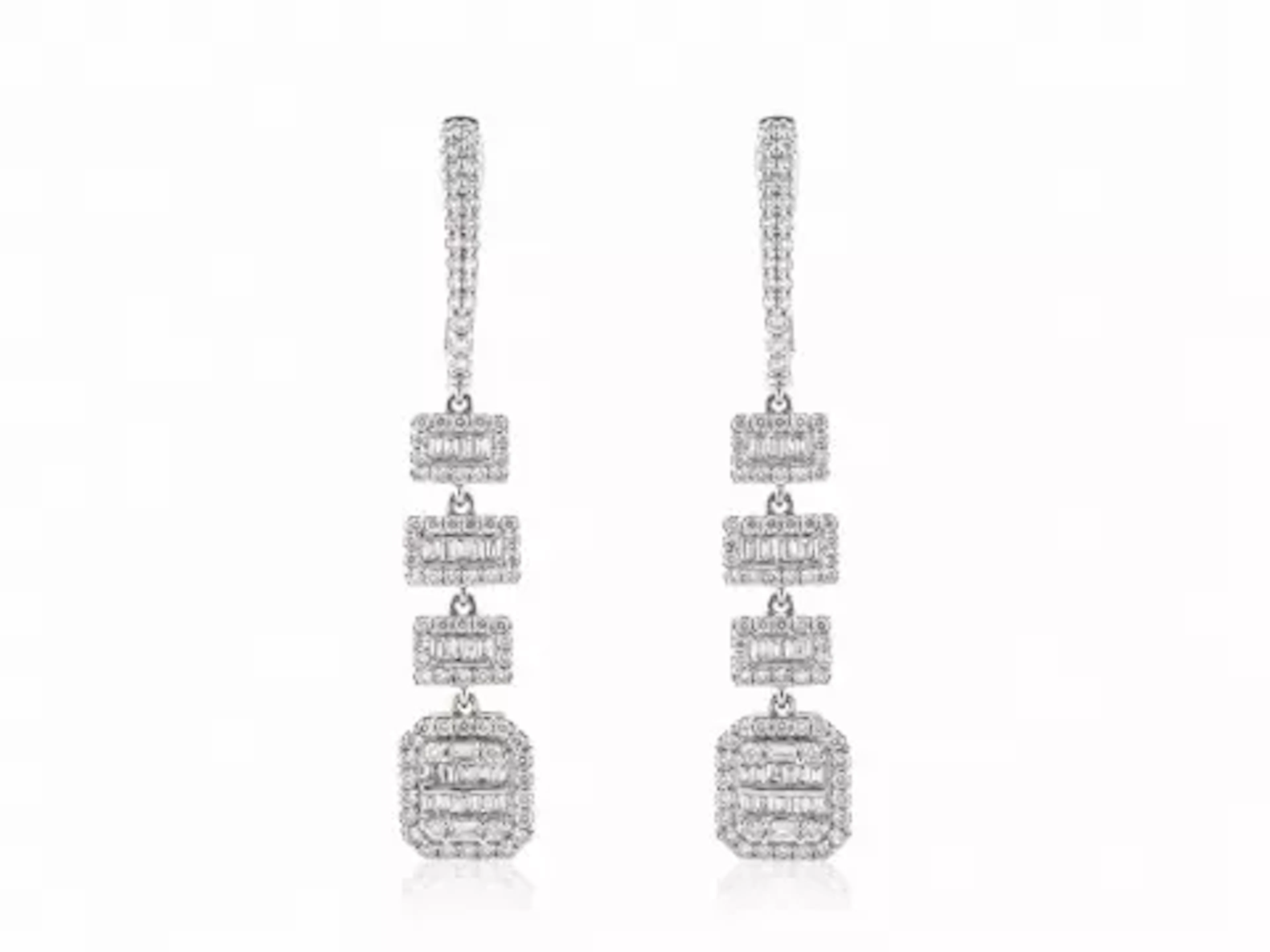 14ct Yellow Gold Ladies Dress Diamond Earrings 1.11 Carats