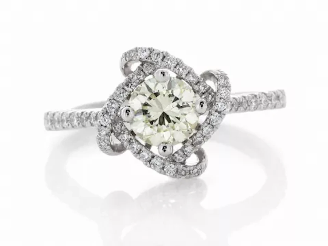 18ct White Gold Halo Set Ring 0.96 Carats