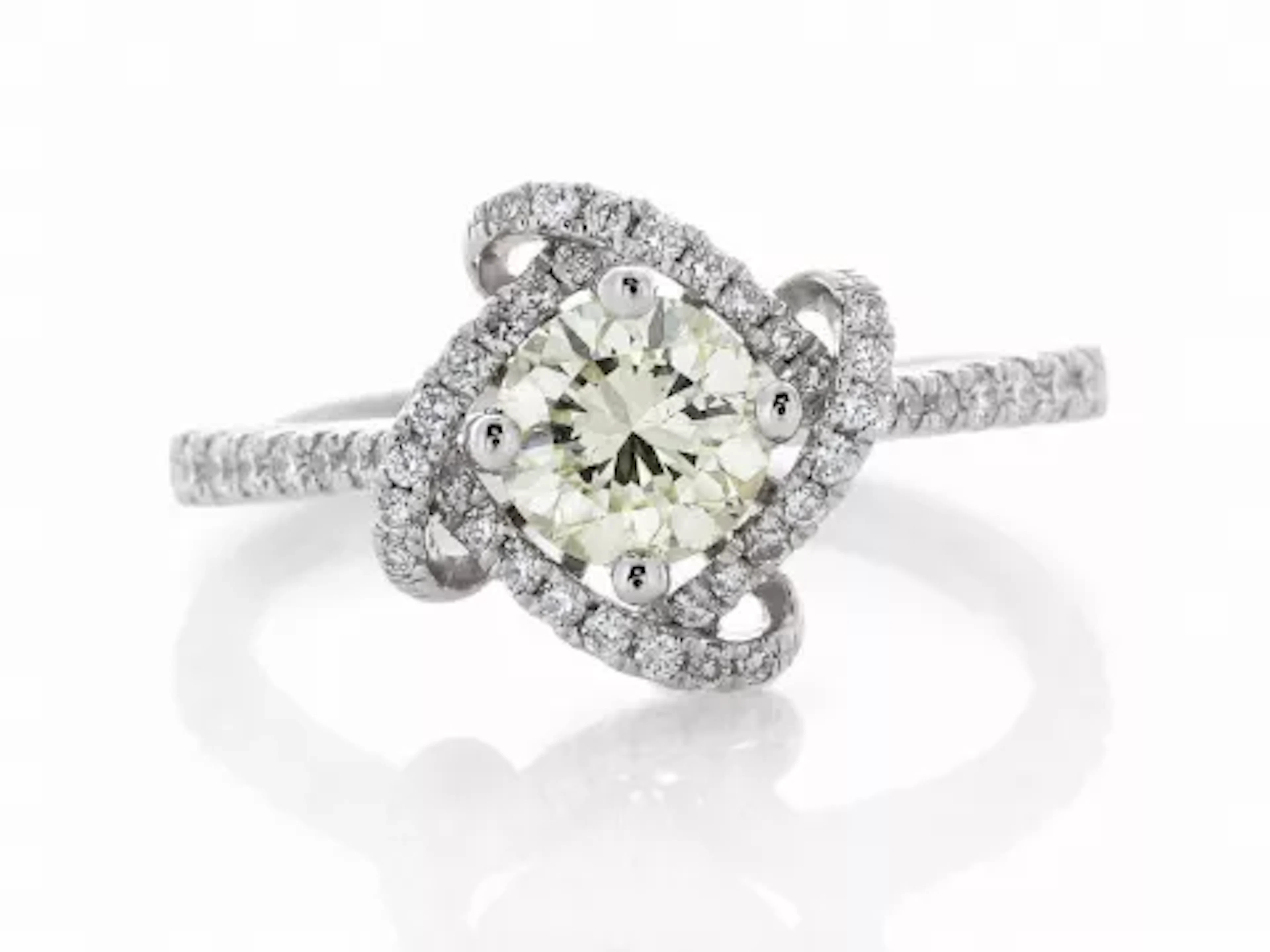 18ct White Gold Halo Set Ring 0.96 Carats