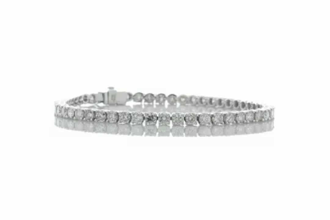 18ct White Gold Tennis Diamond Bracelet 10.18 Carats
