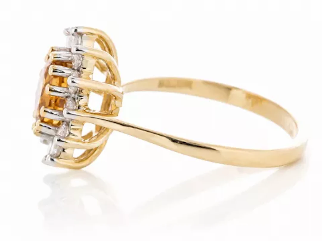 9ct Yellow Gold Oval Centre And Citrine Ring (C0.84) 0.40 Carats