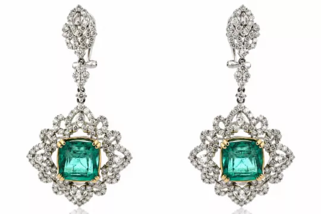 18ct White Gold Emerald Cluster Diamond And Emerald Earrings (E7.52)