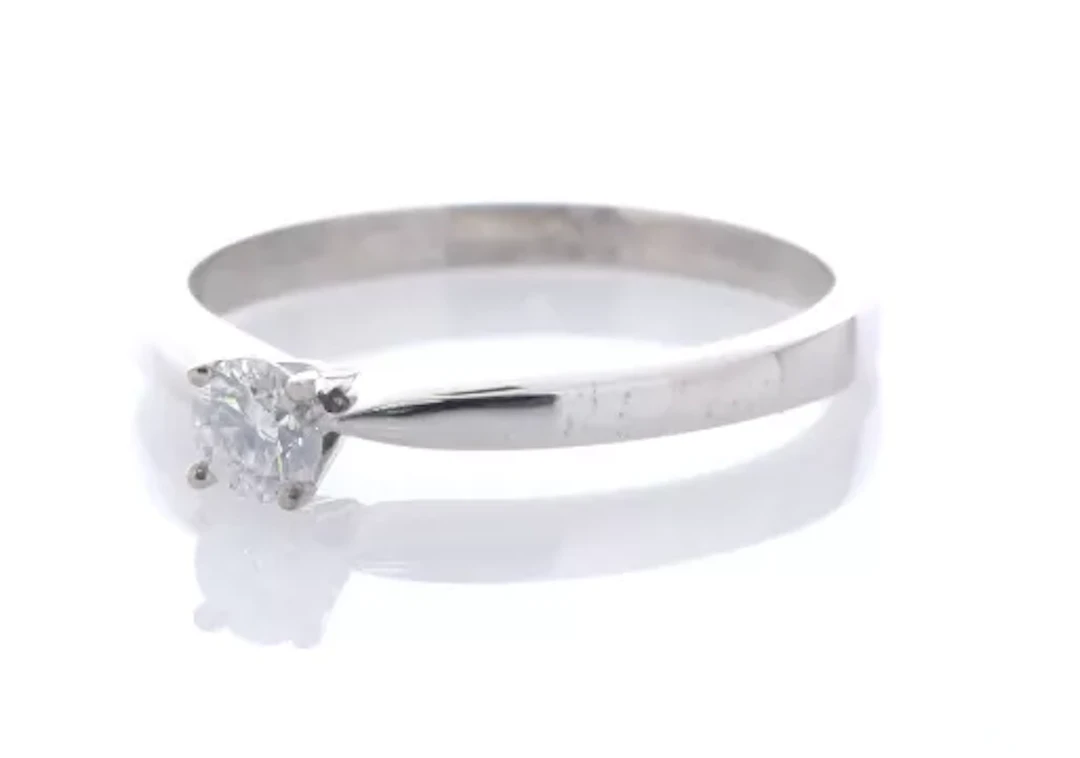 18ct White Gold Single Stone Claw Set Diamond Ring 0.23 Carats