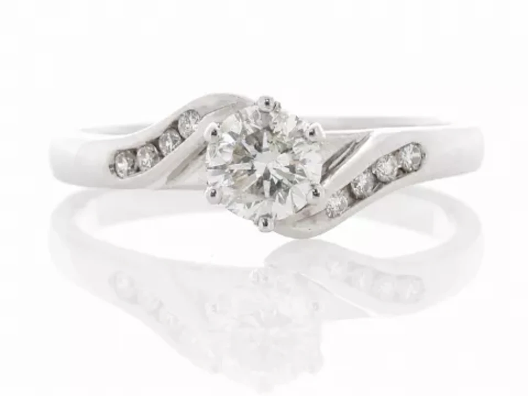 18ct White Gold Single Stone Diamond Ring With Stone Set Shoulders