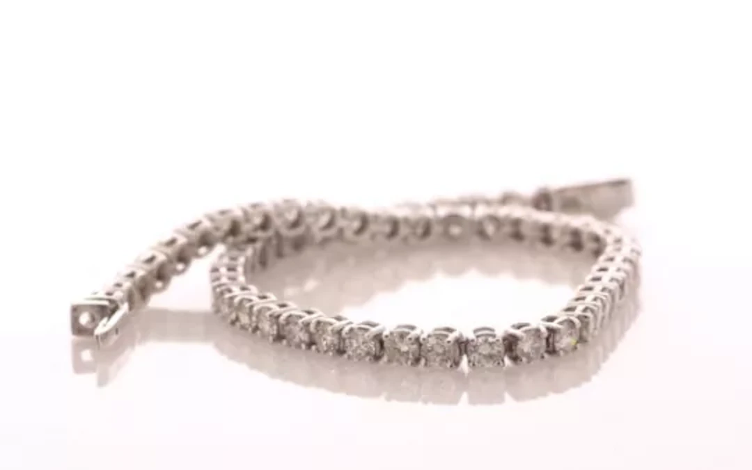 18ct White Gold Tennis Diamond Bracelet 5.00 Carats