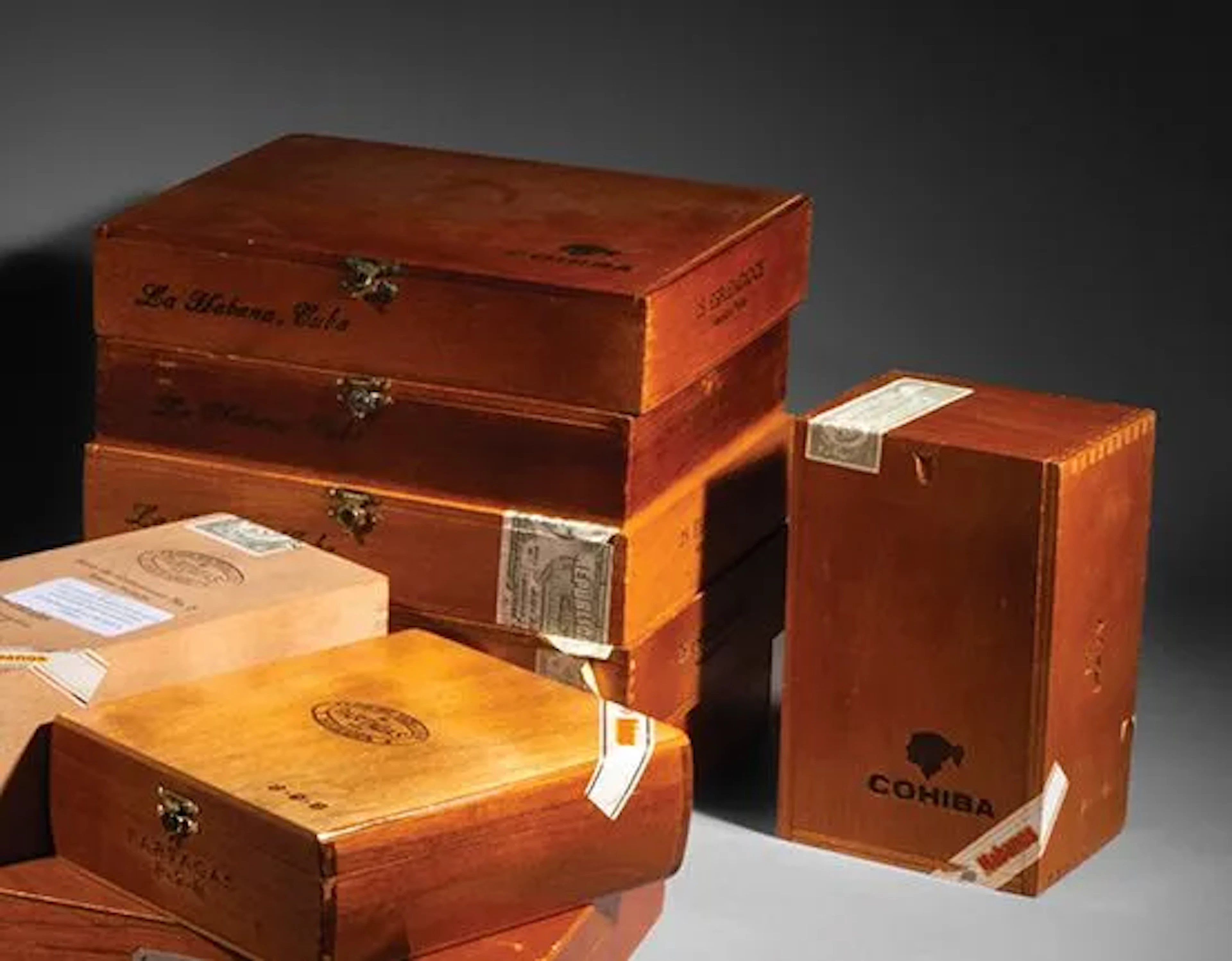 Cohiba Esplendidos - Lot 69