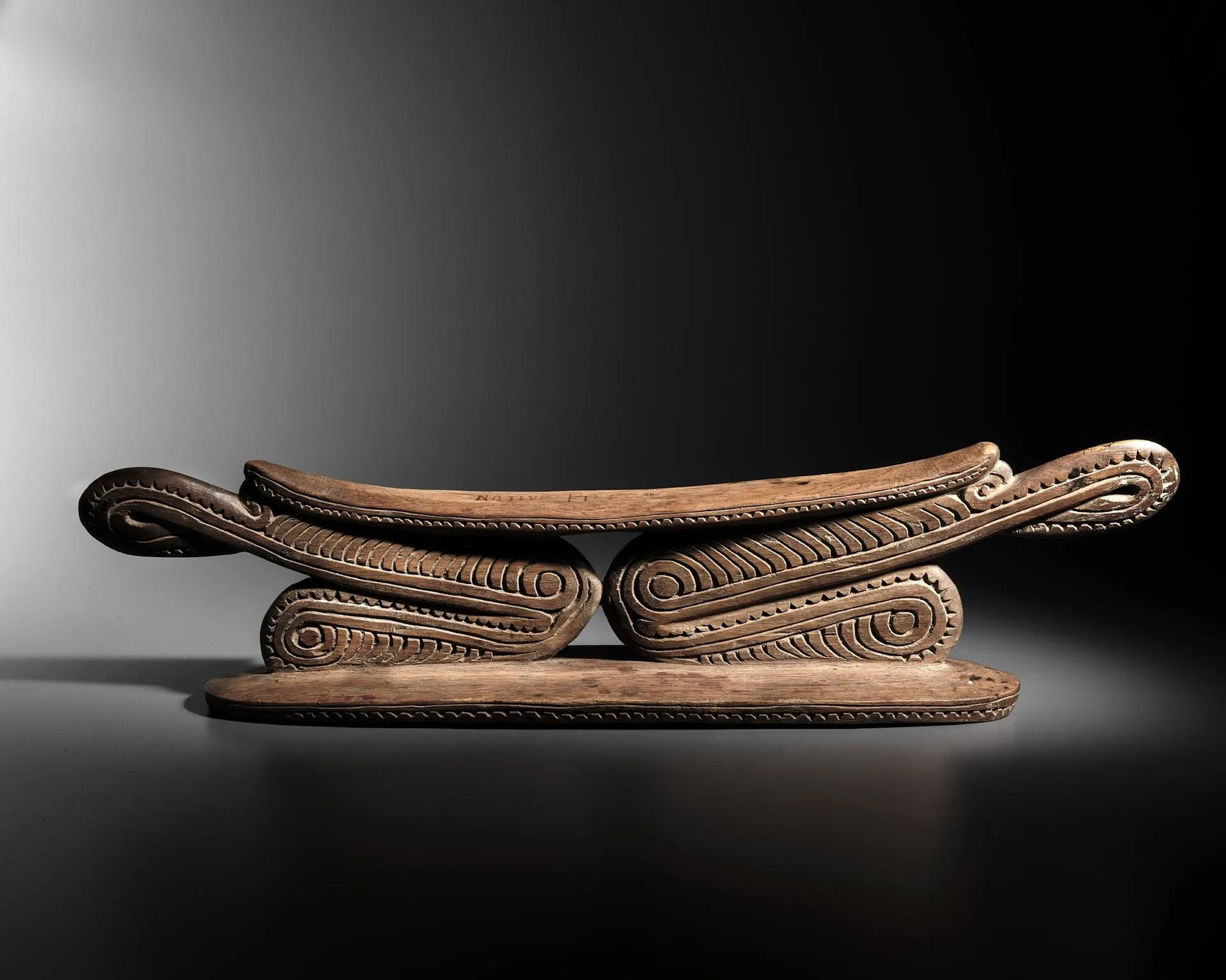 HEADREST - Lot 70