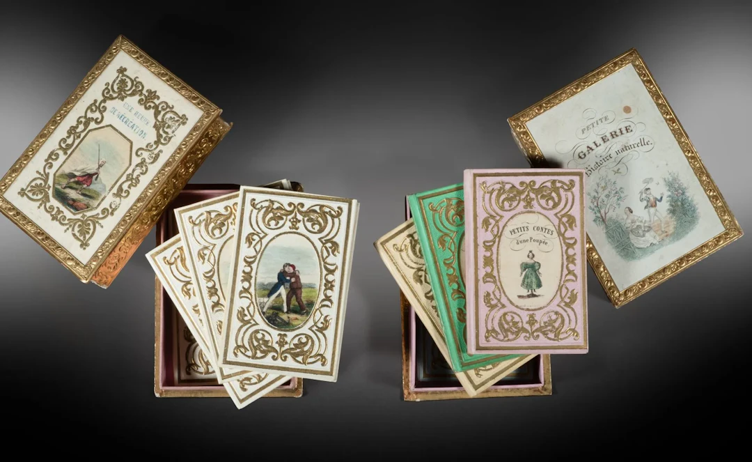 ALMANAC. — Romantic Boxes. Set of 2 volumes, various conditi - Lot 13