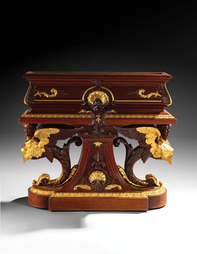 Large wooden planter, richly carved and gilded. - Lot 38