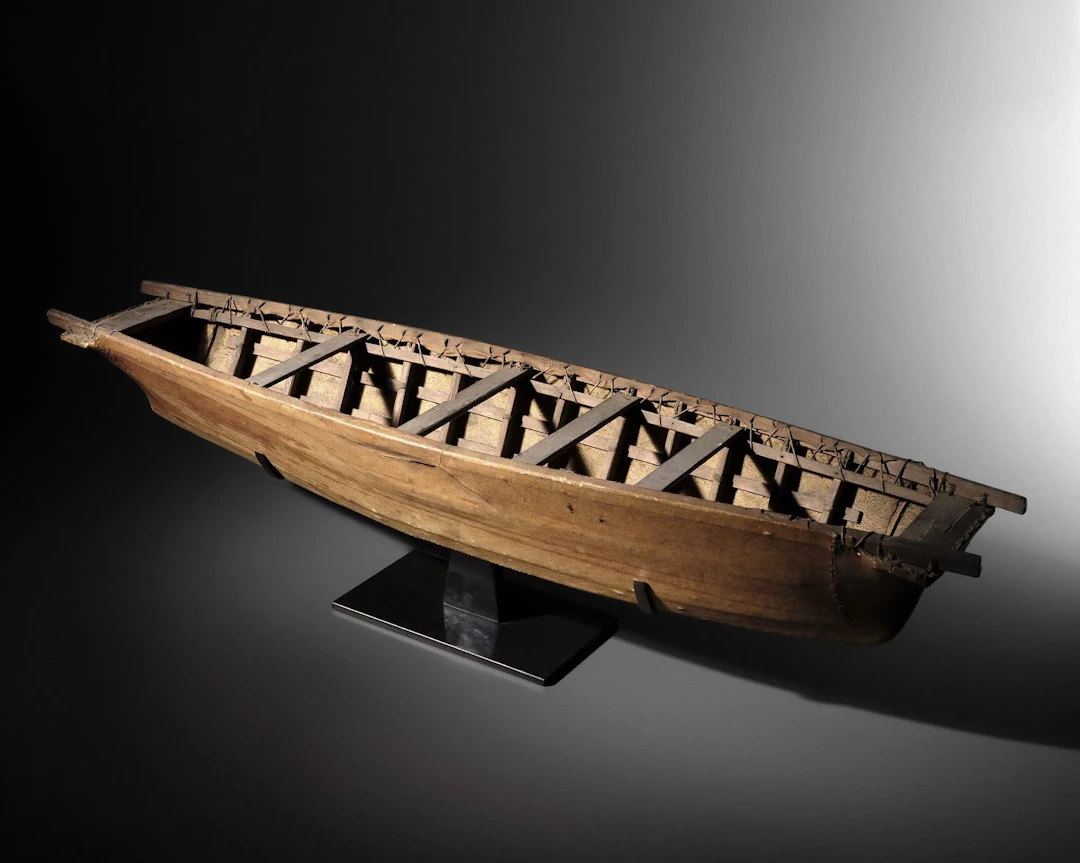 UMIAK MODEL - Lot 113