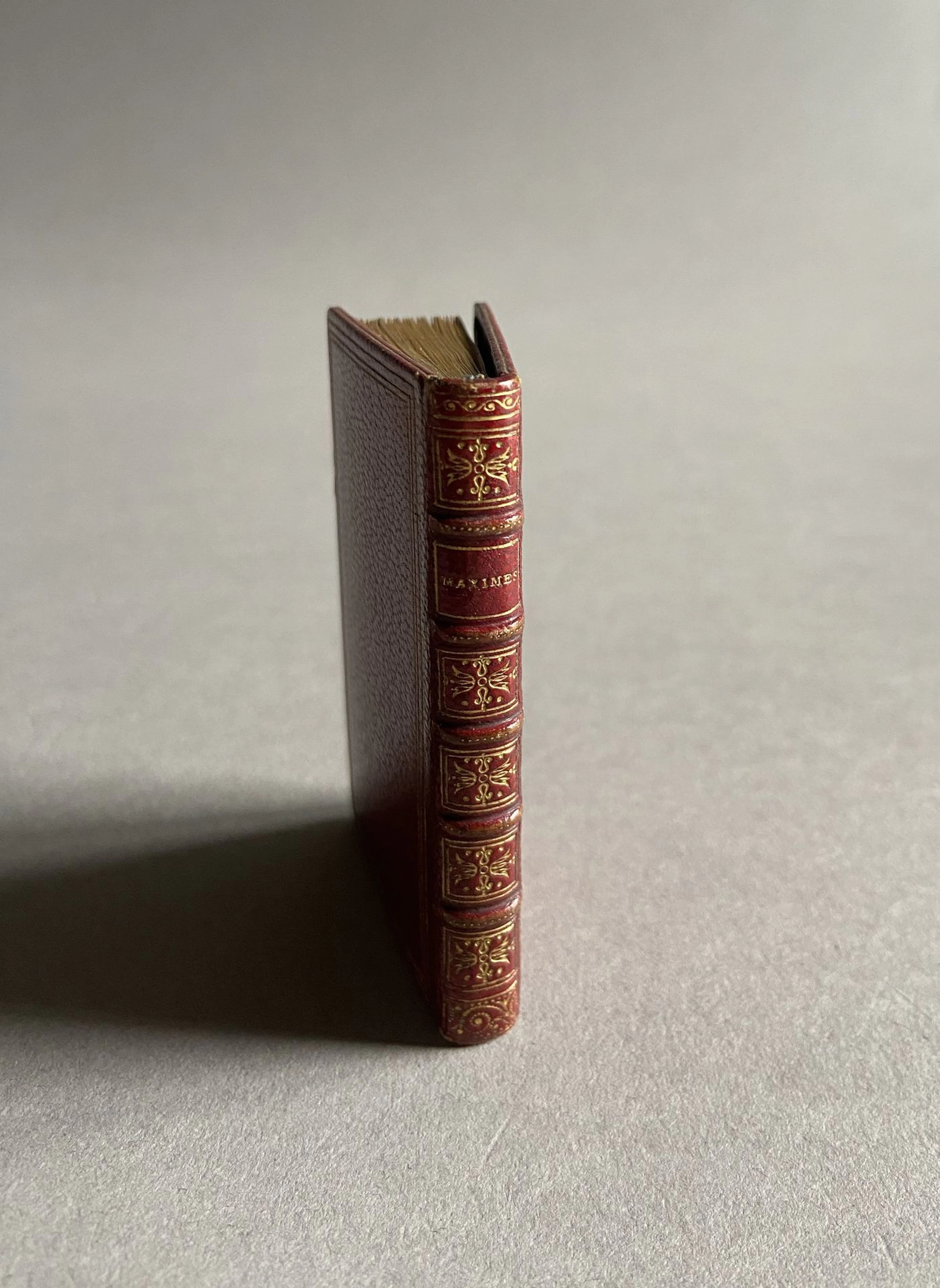 MINUSCULE. — LA ROCHEFOUCAULD. Maxims and Moral Reflections. - Lot 120