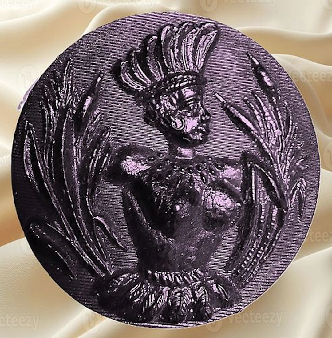 A DIVISION ONE PICTORIAL HORN BUTTON