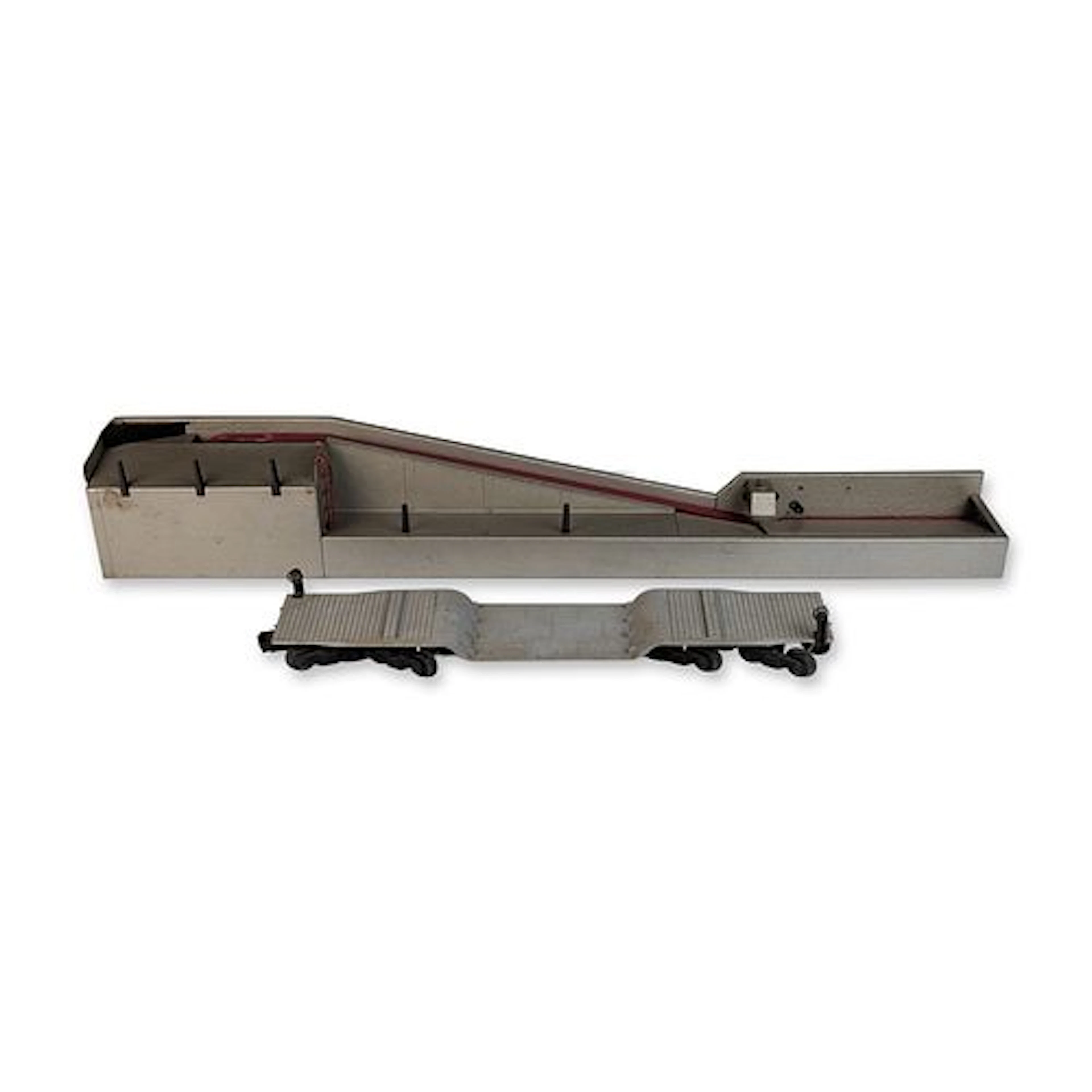 2pc Lionel Electric Trains 364 O Gauge Lumber Loader and 6418 Flatcar