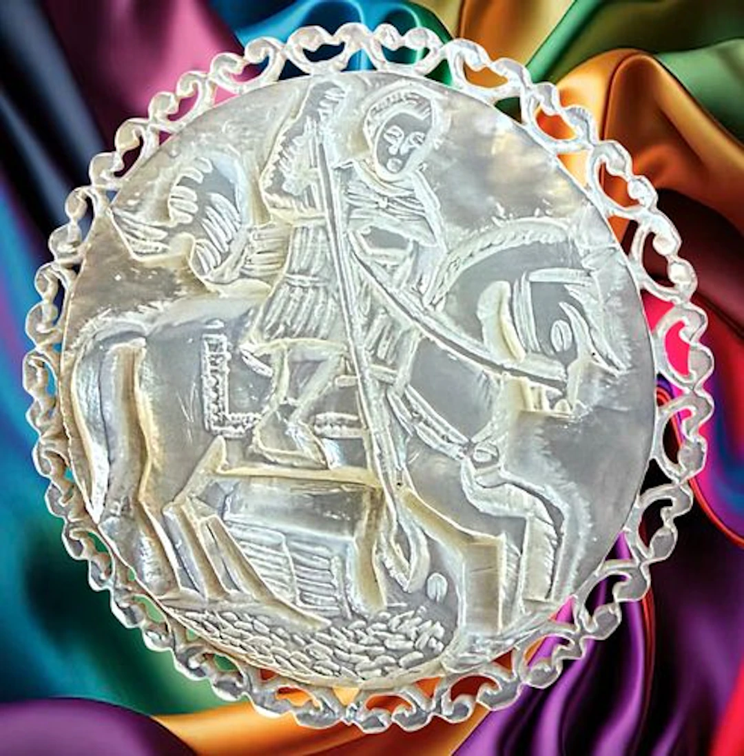 A DIVISION THREE EARLY BETHLEHEM PEARL BUTTON