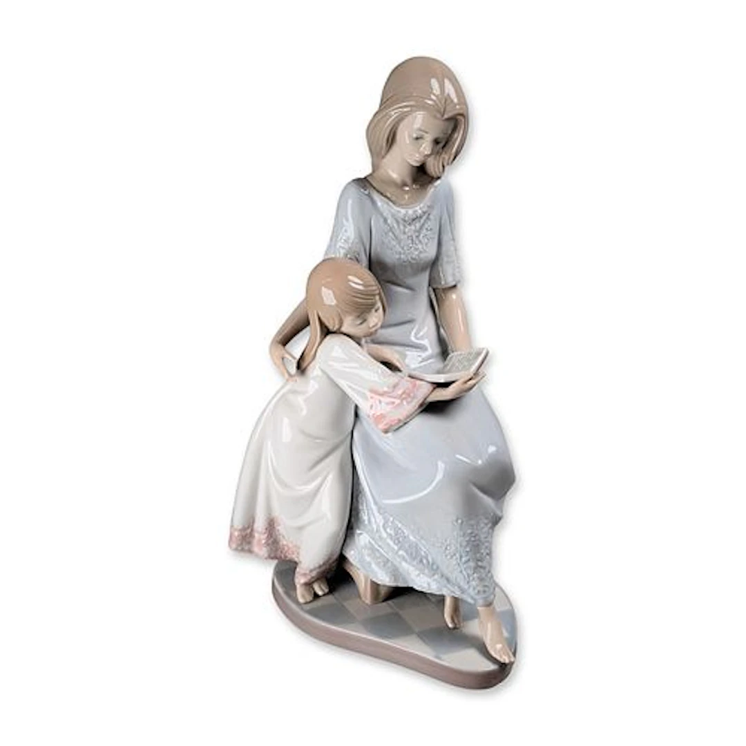 Lladro Bedtime Story Glazed Porcelain Figurine 5457