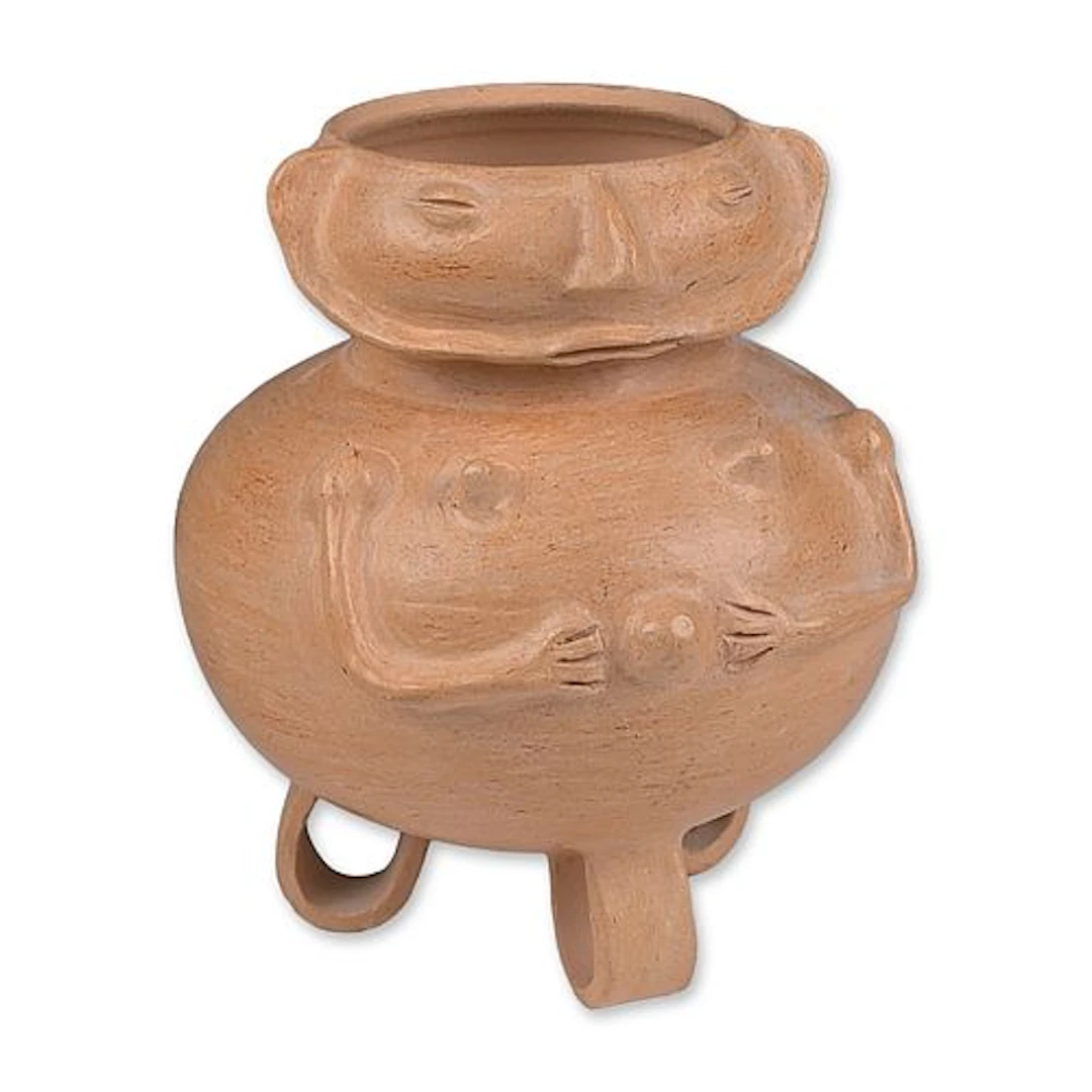 La Pena Veraguas Panama Terracotta Effigy Tripod Jar