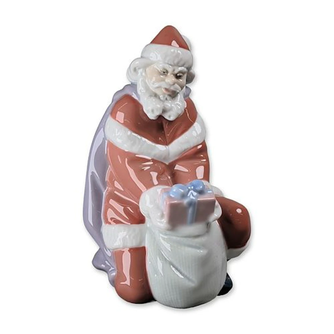 Lladro A Gift from Santa Porcelain Figurine 6575